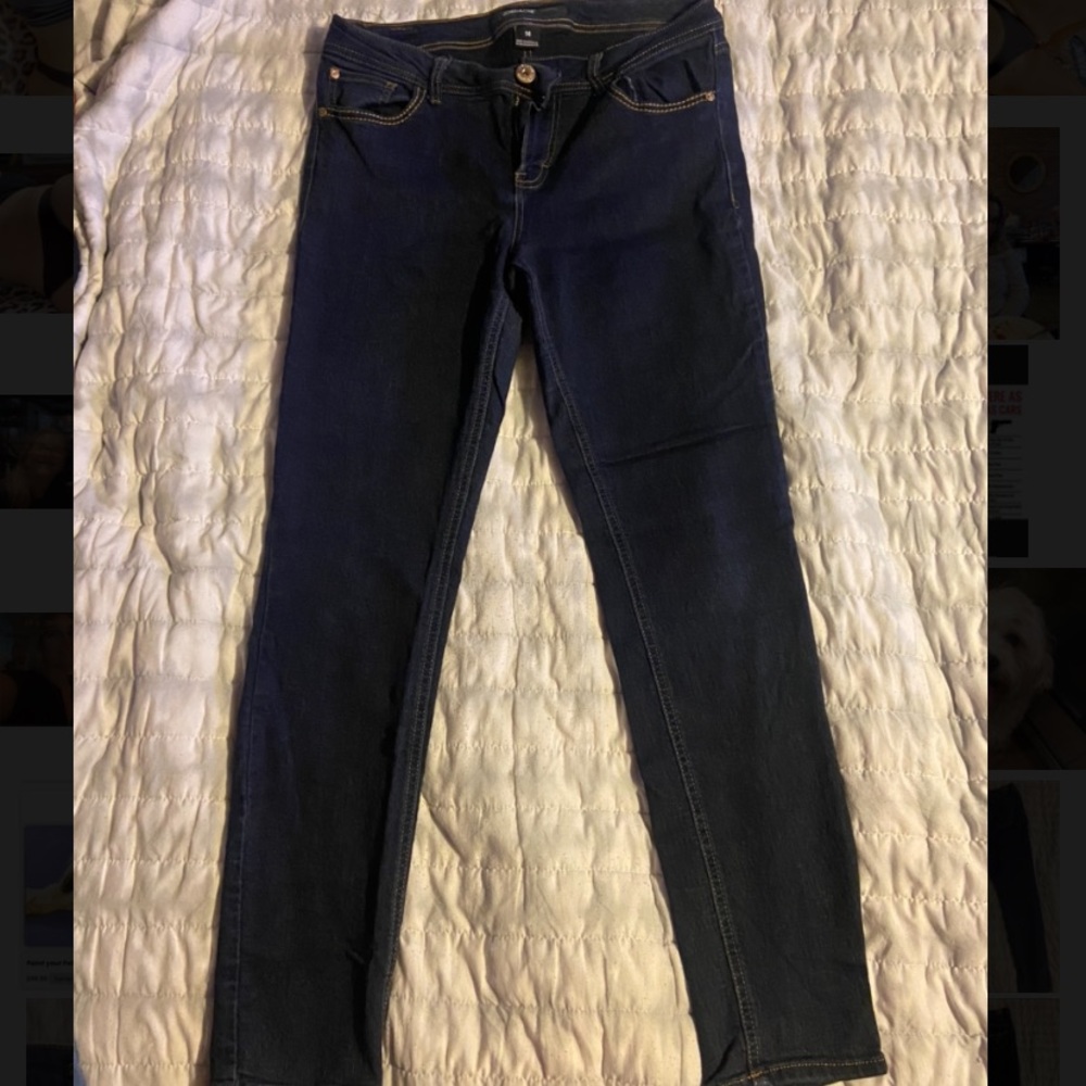 Great condition dark blue jeans